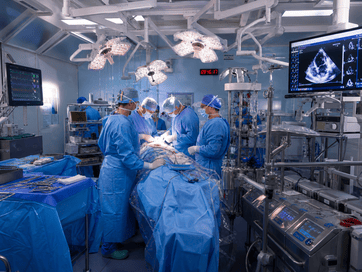 Sustitución y reparación quirúrgica valvular mínimamente invasiva